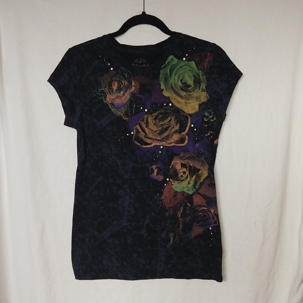 Junior's Large Mudd Black short sleeve tee w/roses